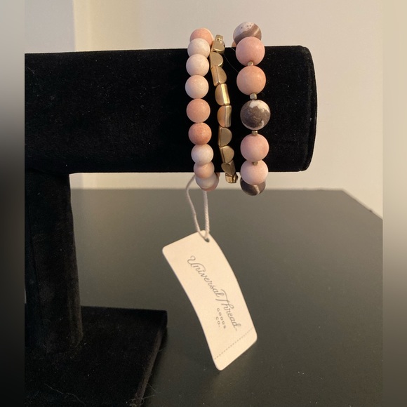 Universal Threads bracelet pink and golden genuine stone beads - Picture 3 of 3